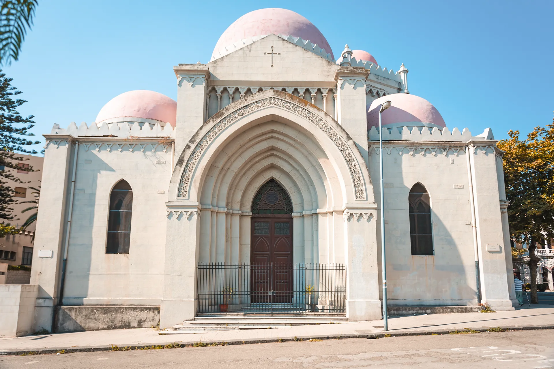 Nel cuore del centro storico di Messina sorge la suggestiva Chiesa di San Giuliano, uno dei più antichi e affascinanti luoghi di culto in città.