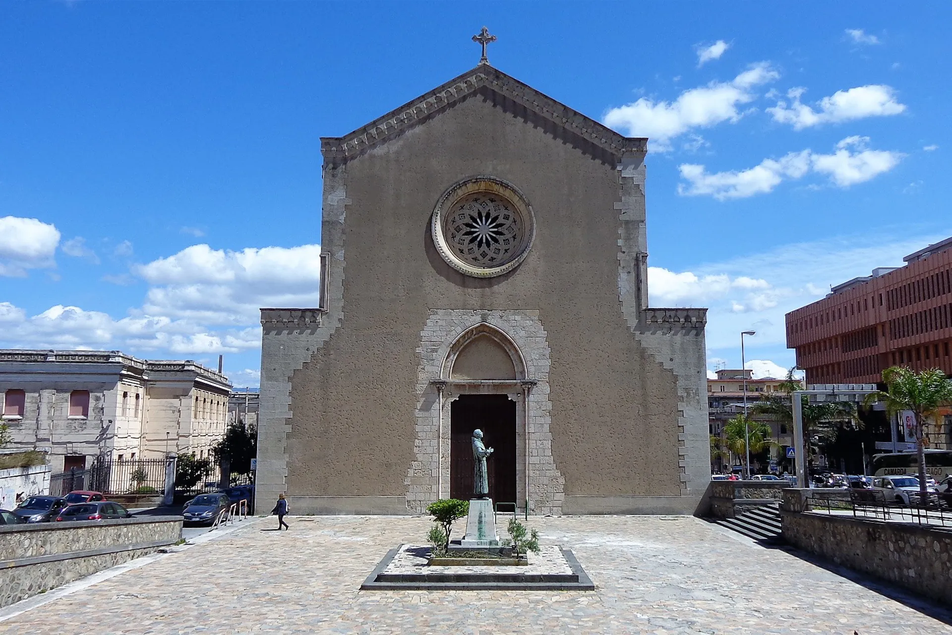 Il Santuario di San Francesco d’Assisi all’immacolata è uno dei monumenti religiosi francescani più antichi e significativi di Messina.