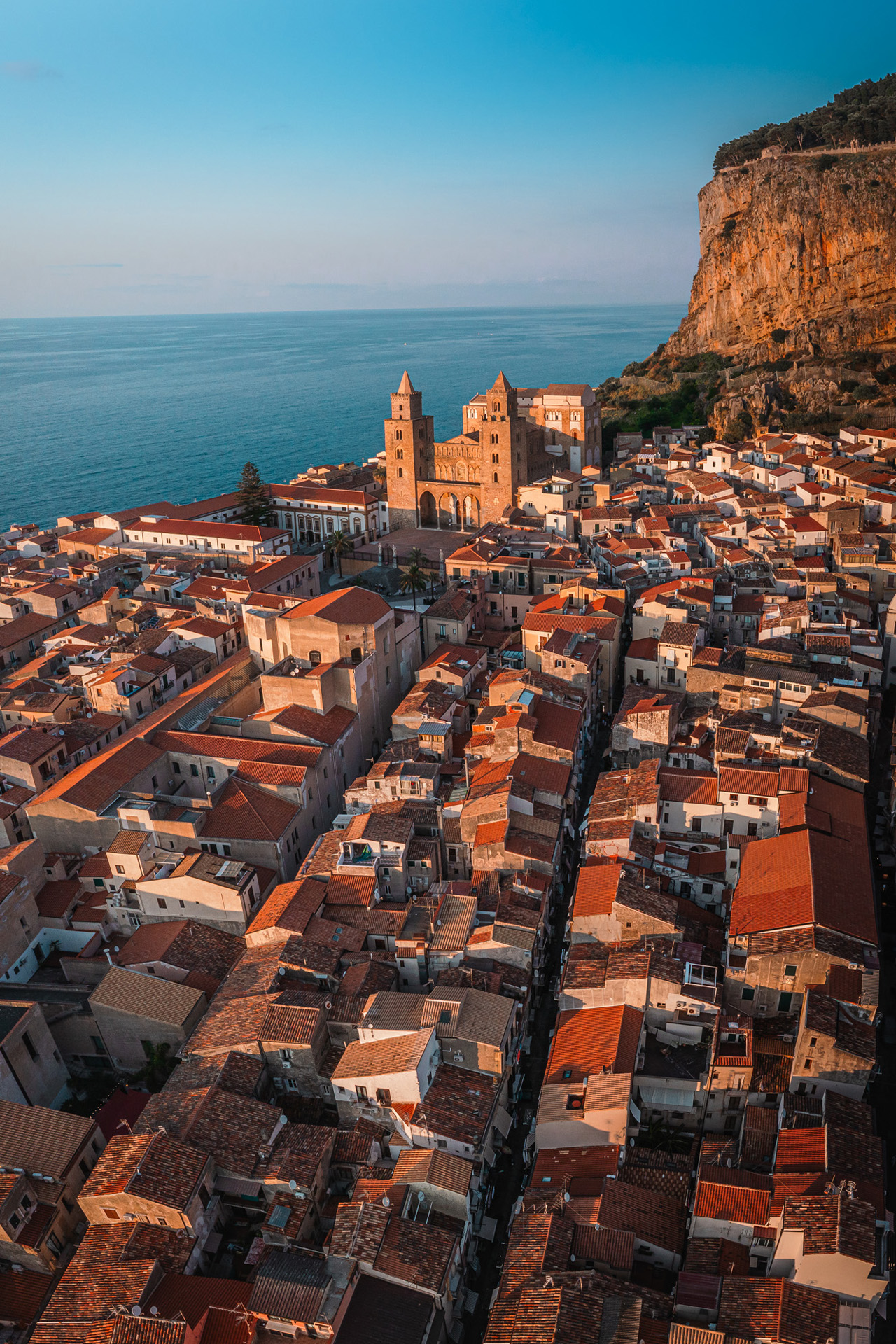 Sposi Sicilia: una selezione esclusiva di atelier, fotografi, location e professionisti per l'organizzazione del tuo matrimonio in Sicilia.