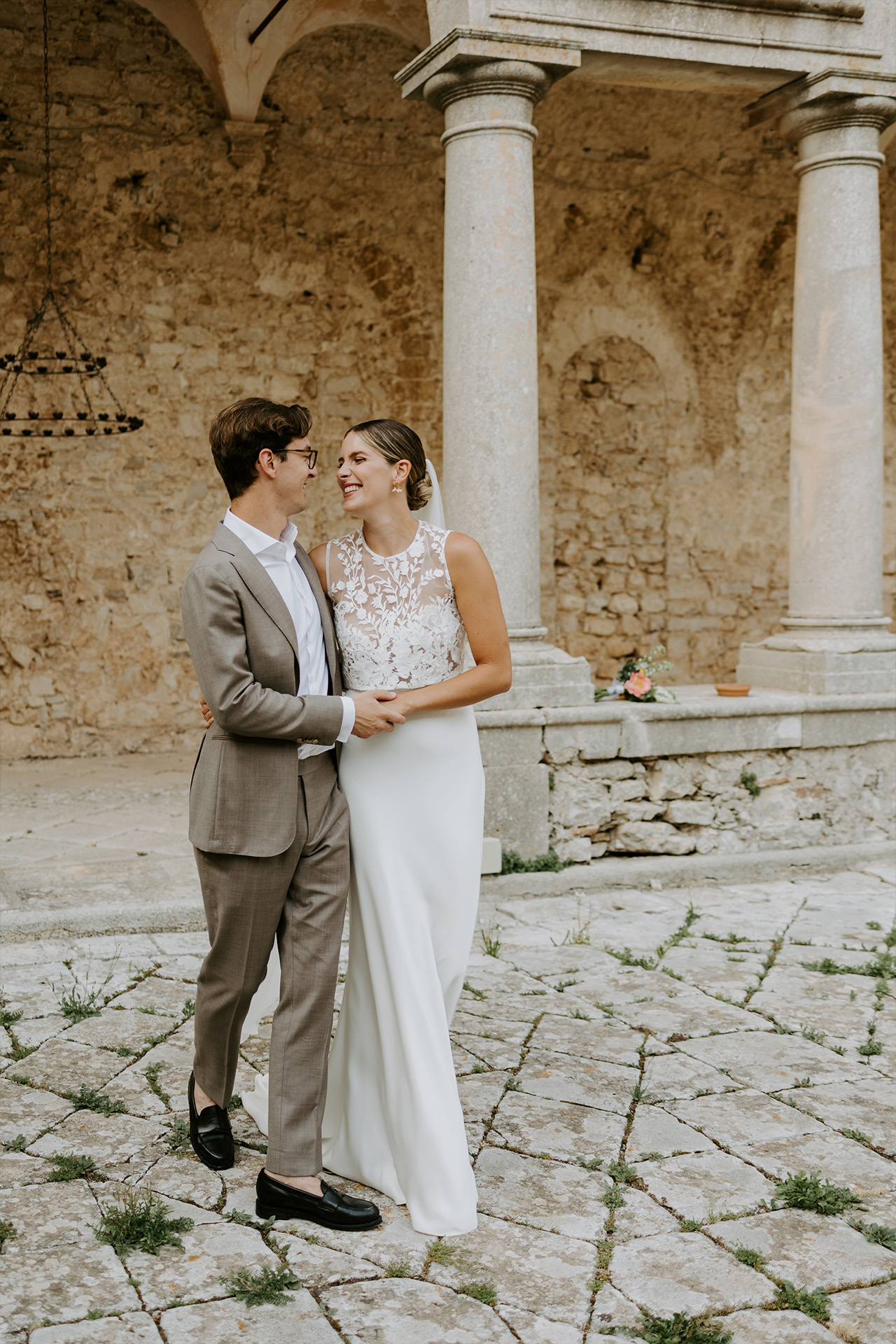 Sposi Sicilia: una selezione esclusiva di atelier, fotografi, location e professionisti per l'organizzazione del tuo matrimonio in Sicilia.