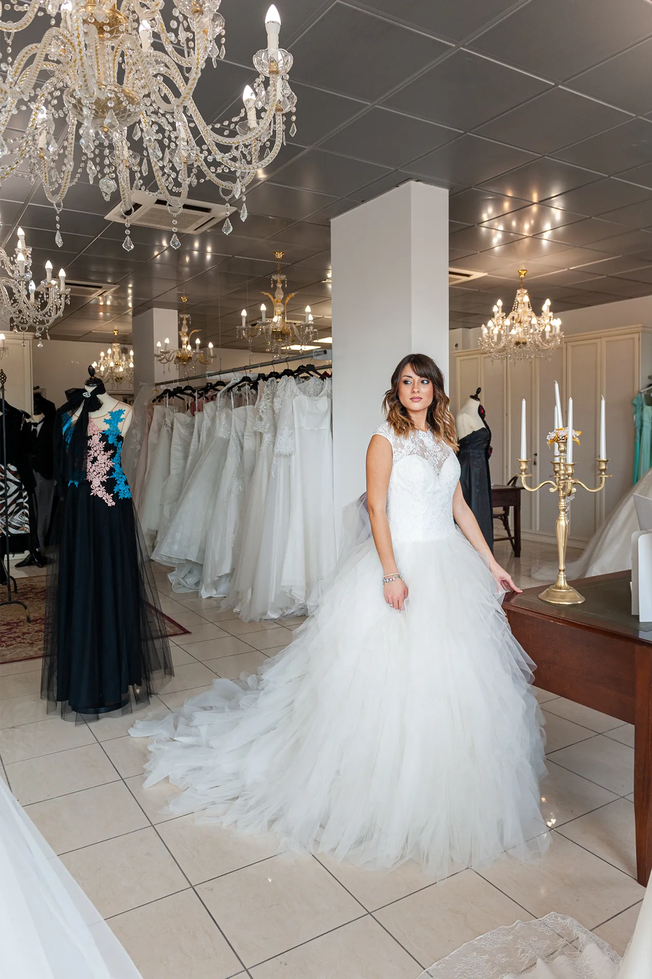 L'Atelier Sposi di Giò a Campofelice di Roccella vanta un’esperienza ventennale nel panorama della moda sposa, sposo e cerimonia.
