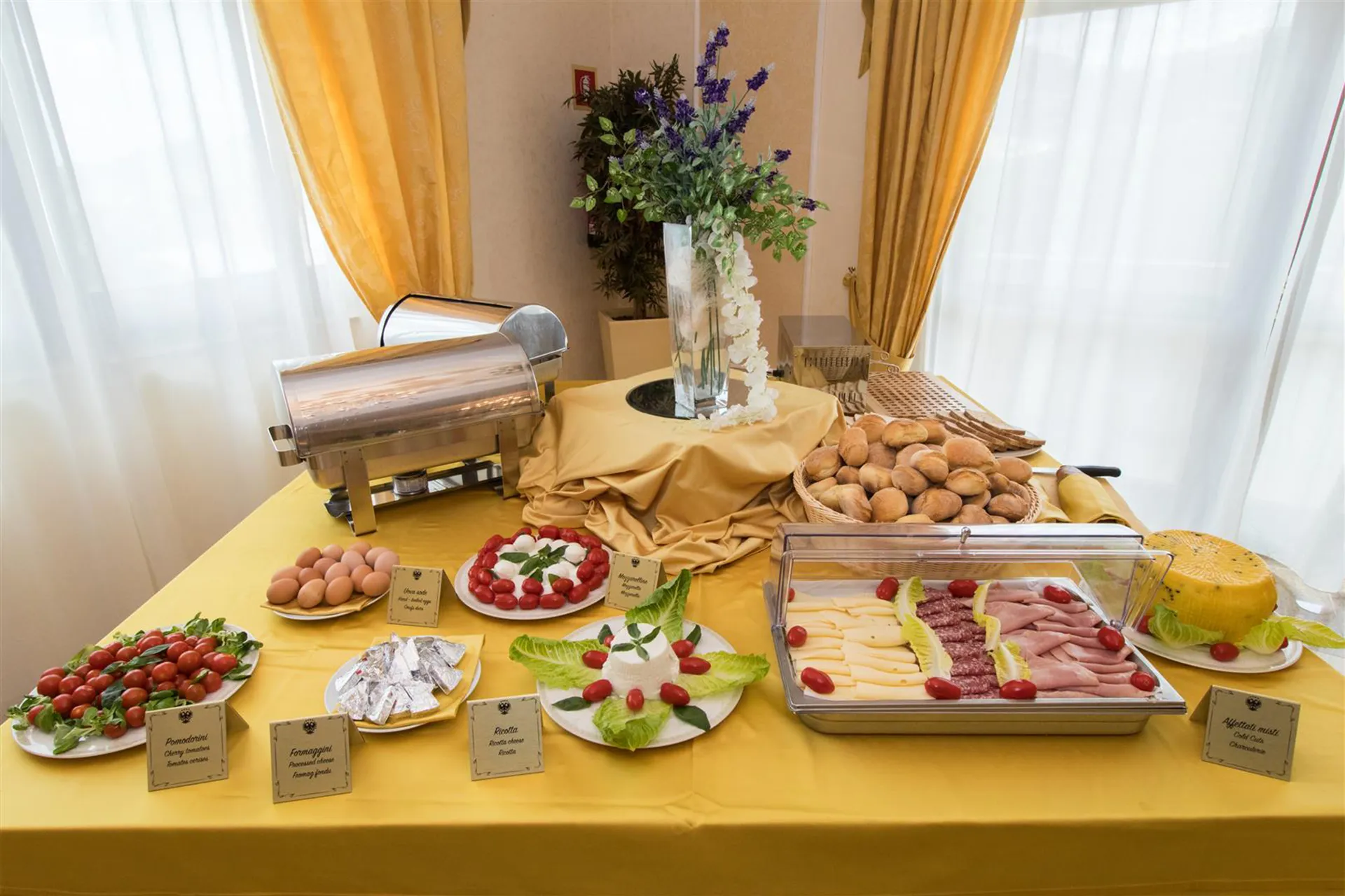 Cerchi una location per eventi a Enna Visita il Federico II Palace Hotel2 colazione8