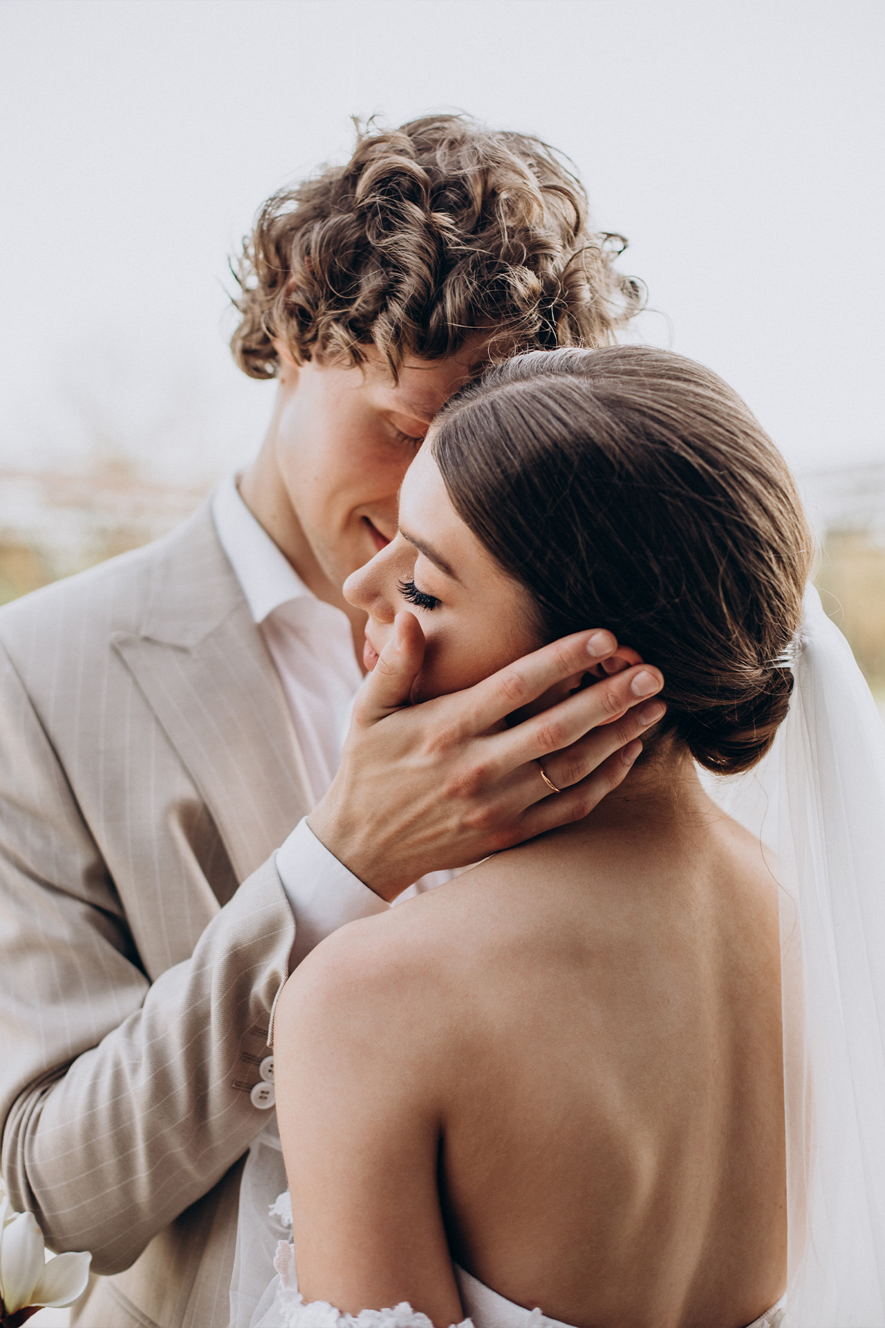 Oltre a raccogliere i migliori professionisti dell’isola, abbiamo ideato dei servizi per rendere fluida l’organizzazione del matrimonio.